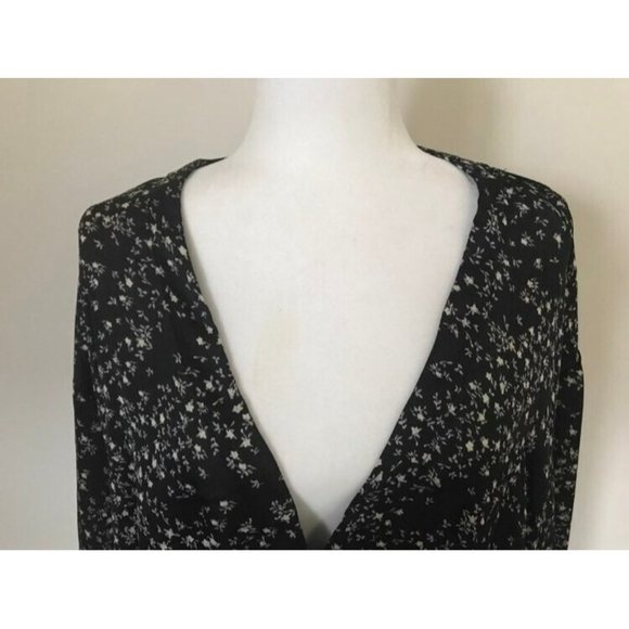 Astr Black Floral Women's Top - Picture 2 of 8